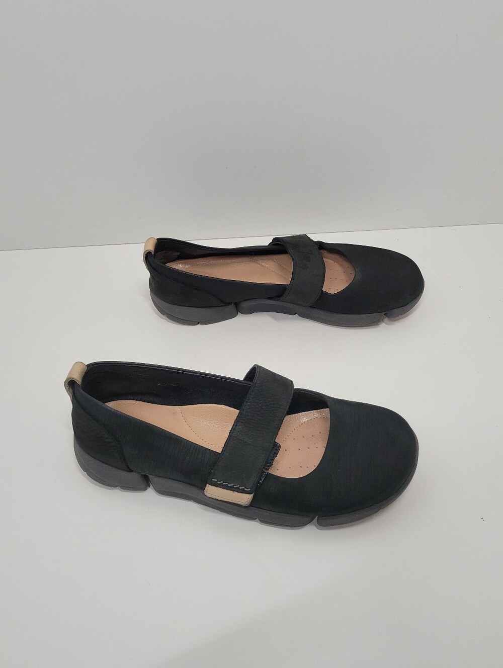 Clarks Trigenic Tri Carrie Black Leather Mary Jane Flats Women Size 6.5